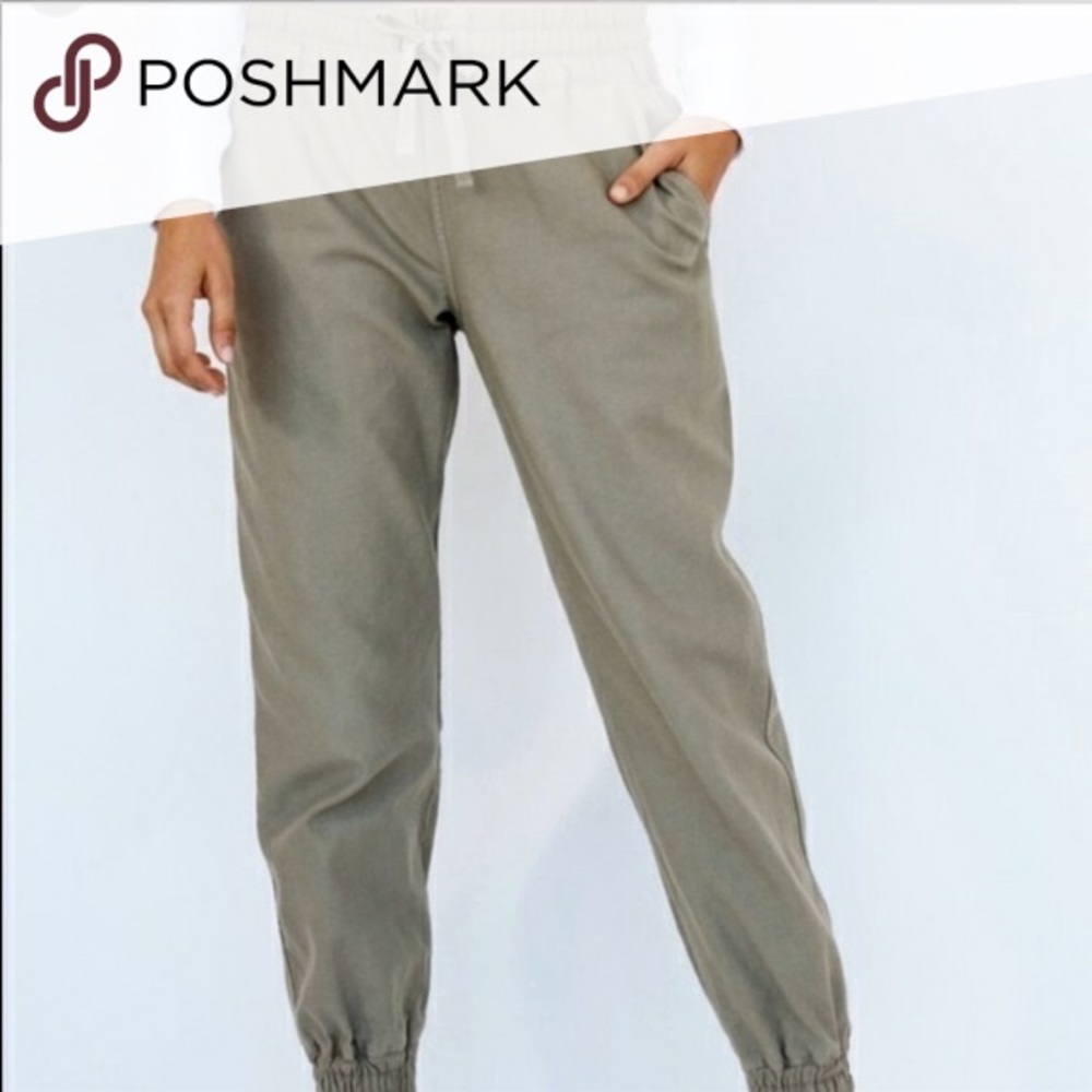 Aritzia TNA drawstring cargo joggers Aritzia